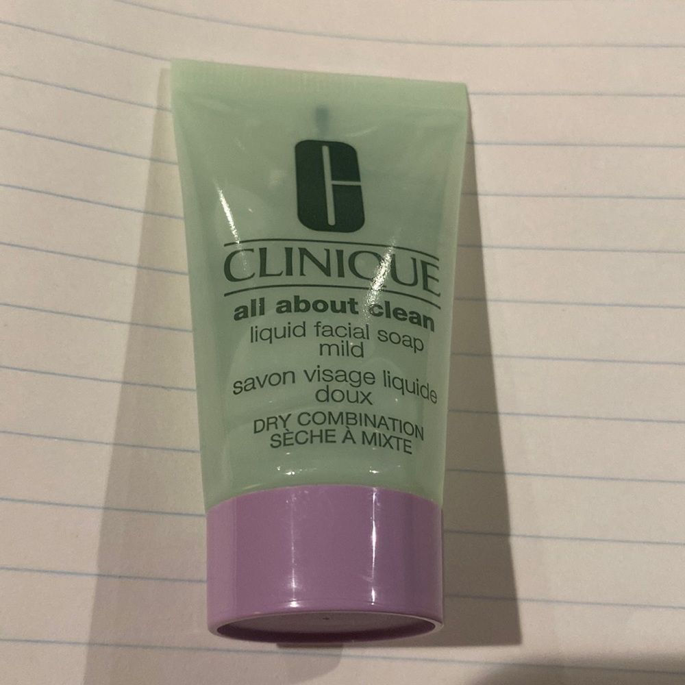 1032)  “All About Clean” Facial Soap Mild Clinique Liquid